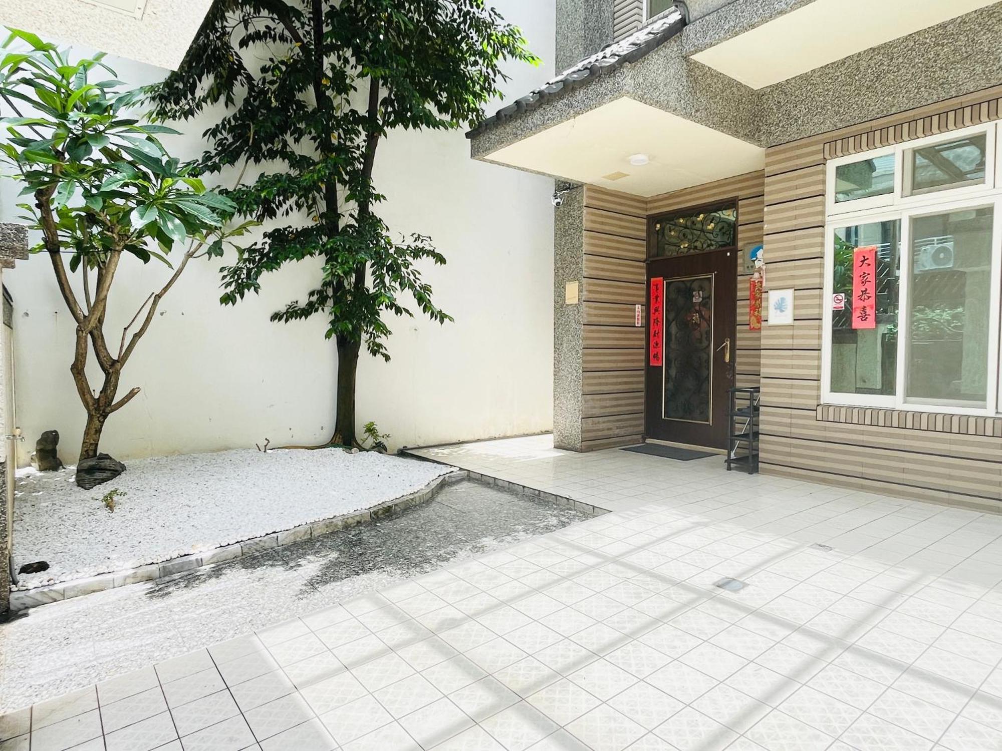 花蓮密絲朵包棟民宿 6-14人 Hualien City Exterior photo